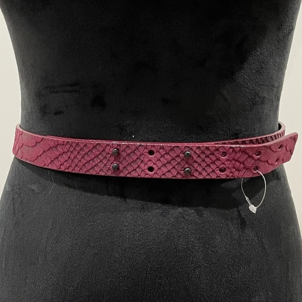 Nanette Lepore Purple Snake Embossed Leather Belt Waist Belt NWOT Size Medium